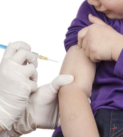 Уважаемые родители! Детская поликлиника предлагает вакцинировать Ваших детей против гриппа